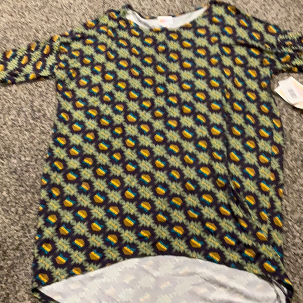 Lularoe Irma top